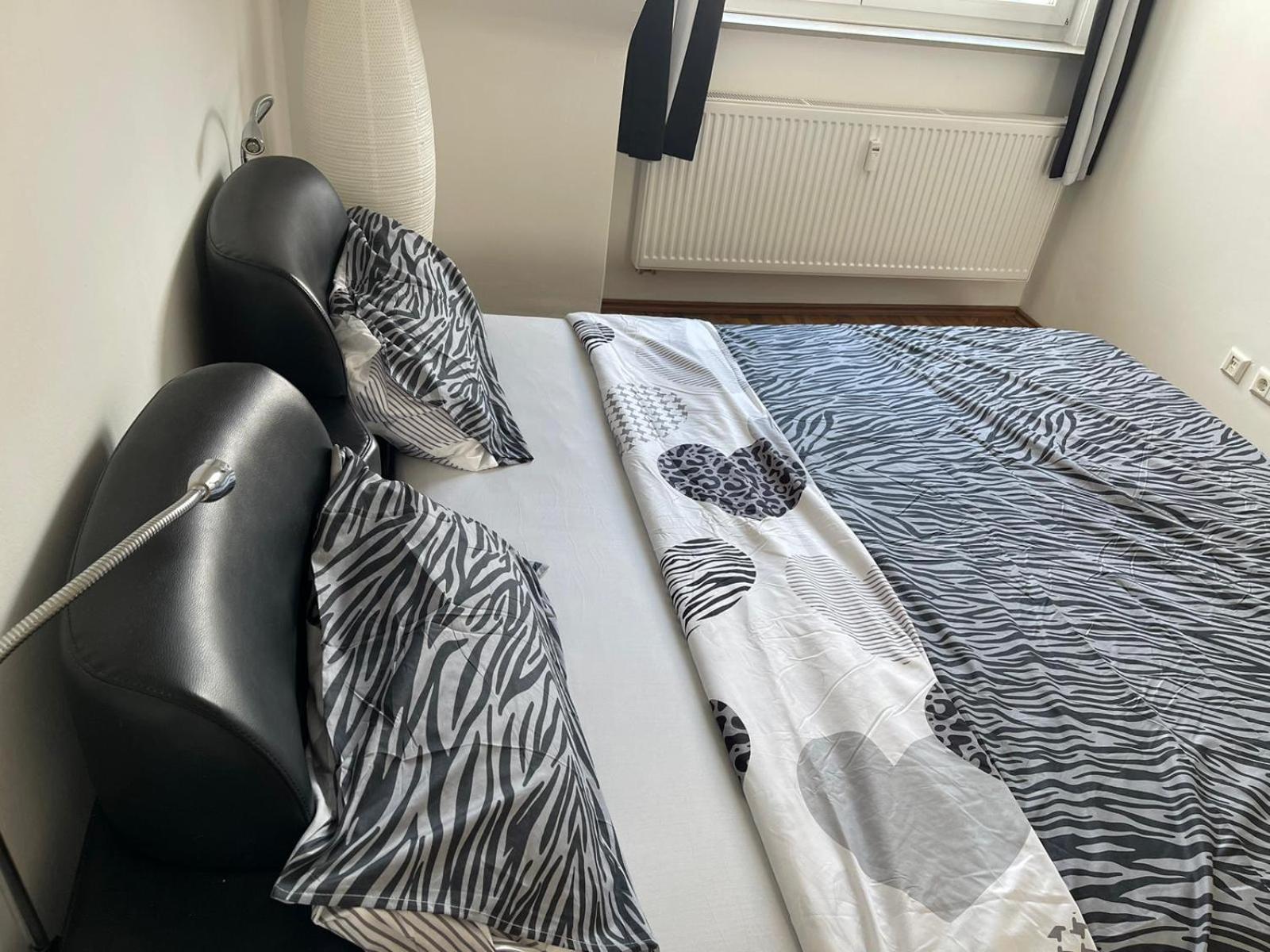 Geraeumige 3-Zimmer-Ferienwohnung Im Herzen Von Kassel Esterno foto