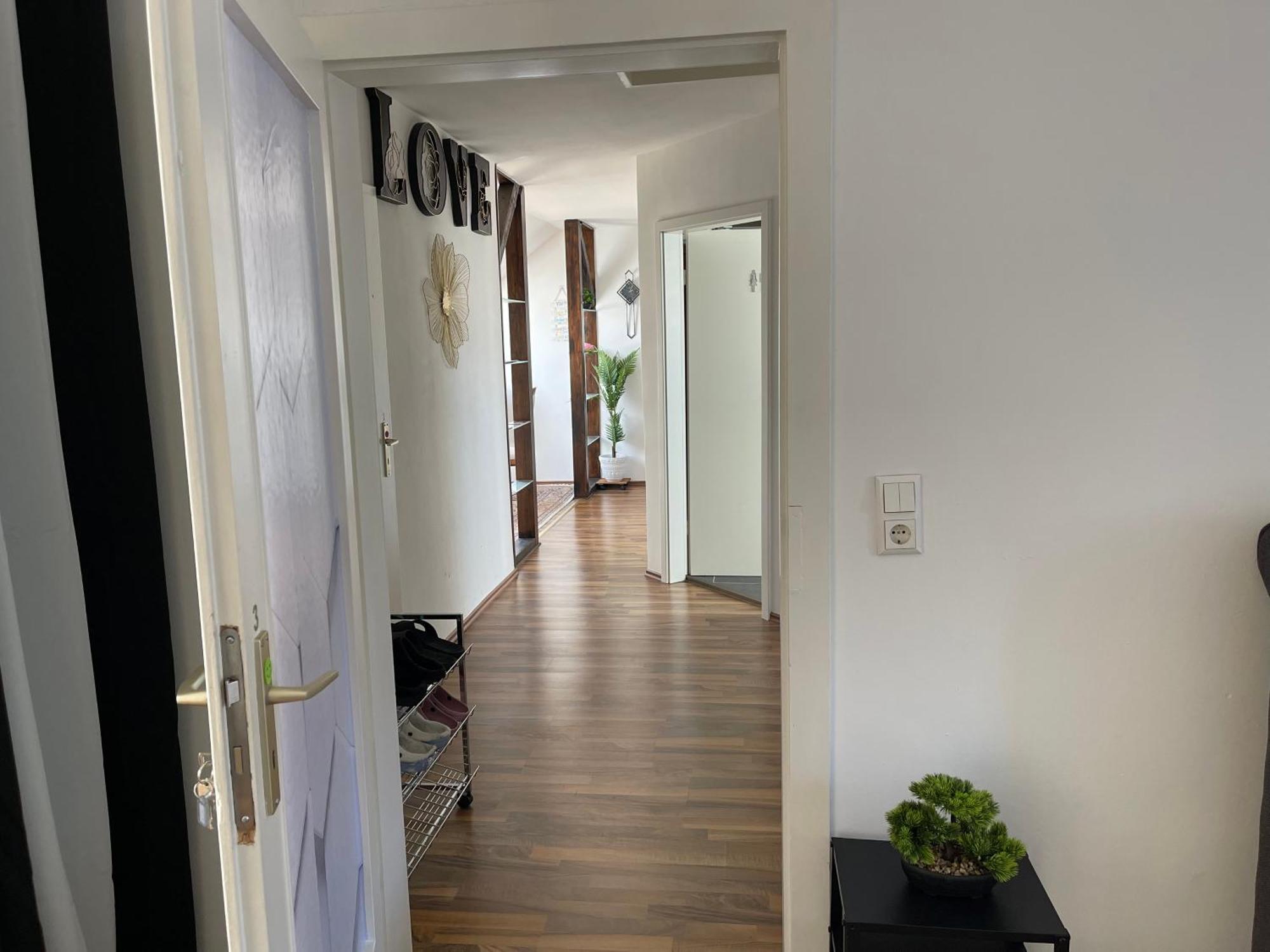 Geraeumige 3-Zimmer-Ferienwohnung Im Herzen Von Kassel Esterno foto